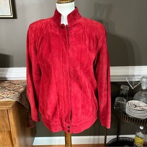 Vintage ladies Bertini bomber style red suede zip up jacket. Size 6. Beautiful!